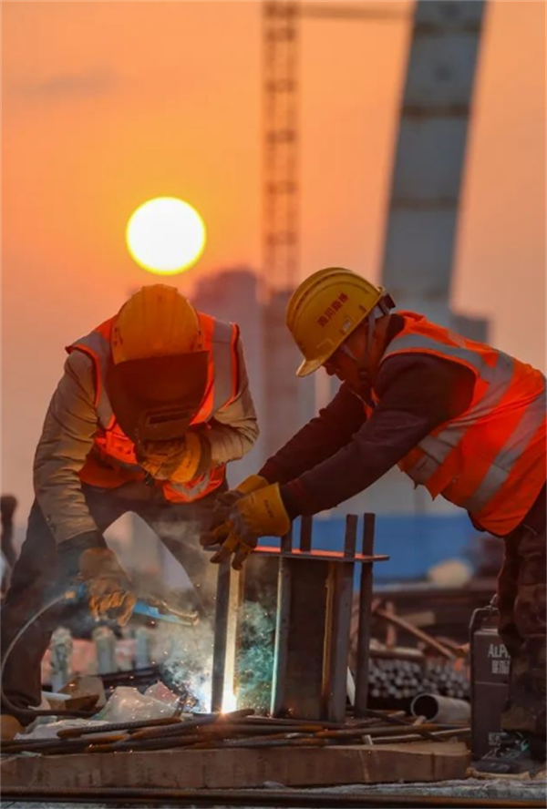 遂宁涪江六桥施工进度